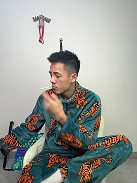 Snapshot of TOYOTA-01 chatting on 02-11-26, 04:51 TOYOTA-01 online show from 02-11-26, 04:51