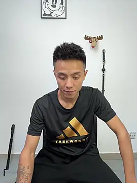 Snapshot of TOYOTA-01 chatting on 02-25-26, 05:02 TOYOTA-01 online show from 02-25-26, 05:02