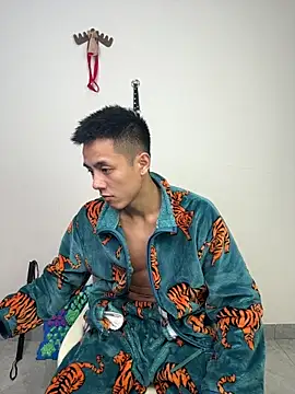 Snapshot of TOYOTA-01 chatting on 02-10-26, 01:21 TOYOTA-01 online show from 02-10-26, 01:21