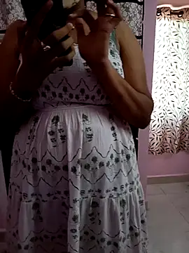 Snapshot of Ammu14399 chatting on 05-28-26, 05:04 Ammu14399 online show from 05-28-26, 05:04