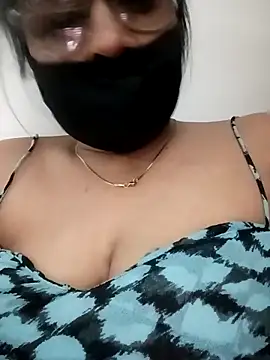 Queen-hot- online show from 04-10-26, 05:31