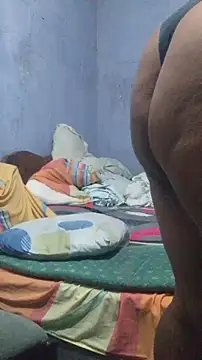 Isabel and Heckler online show from 04-12-26, 12:58