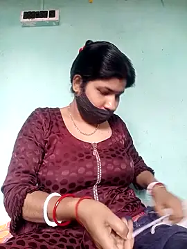 Snapshot of Monisha9876 chatting on 02-01-26, 04:11 Monisha9876 online show from 02-01-26, 04:11