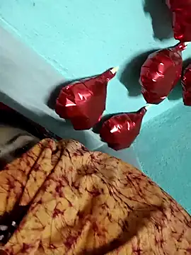 Snapshot of Monisha9876 chatting on 02-12-26, 02:00 Monisha9876 online show from 02-12-26, 02:00