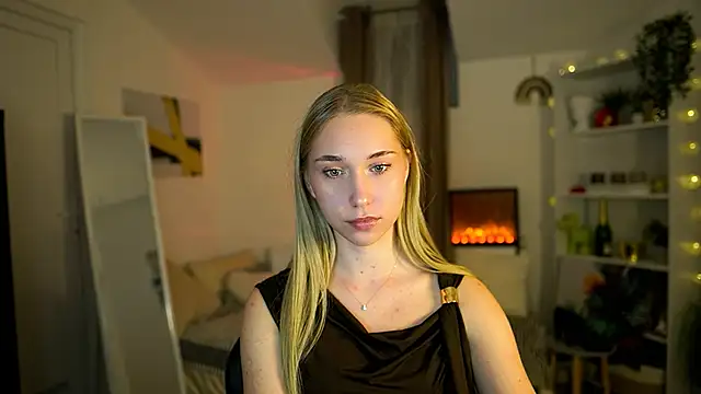 MilaBunny2000 online show from 01-15-26, 02:20