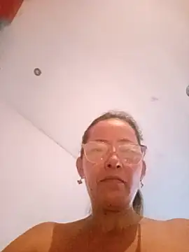 Snapshot of Salome_69 chatting on 05-02-26, 02:44 Salome 69 online show from 05-02-26, 02:44
