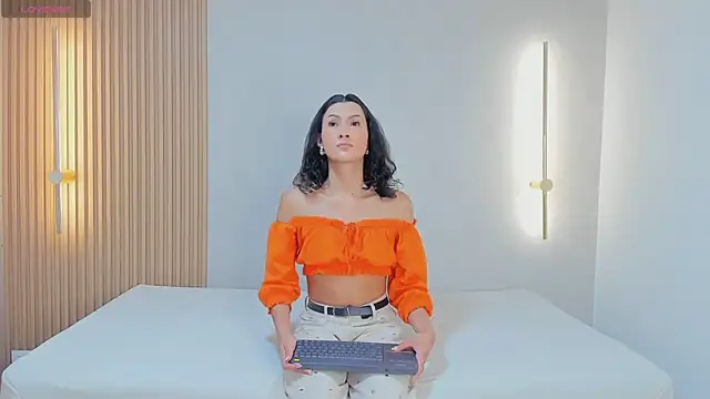 ciara brownn online show from 04-06-26, 10:49