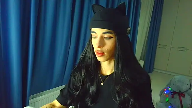 Snapshot of Vlada_Elfie chatting on 02-22-26, 04:19 Vlada Elfie online show from 02-22-26, 04:19