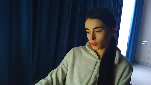 Snapshot of Vlada_Elfie chatting on 02-26-26, 01:00 Vlada Elfie online show from 02-26-26, 01:00