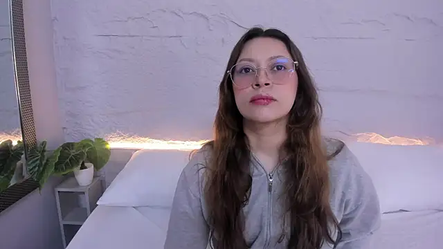 lanna 18  online show from 03-16-26, 11:47