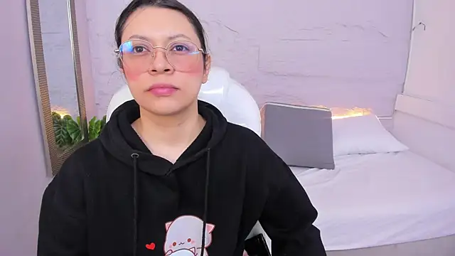 lanna 18  online show from 07-18-26, 11:41