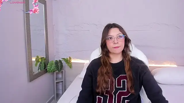 lanna 18  online show from 05-05-26, 11:57