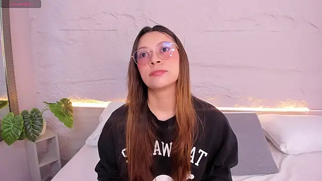 lanna 18  online show from 02-21-26, 11:45