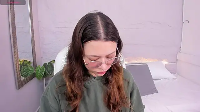 lanna 18  online show from 06-06-26, 11:48