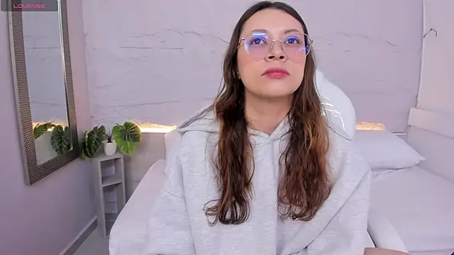 lanna 18  online show from 05-25-26, 11:53