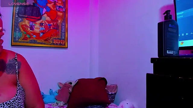 Ashley bigasss  online show from 04-17-26, 06:22