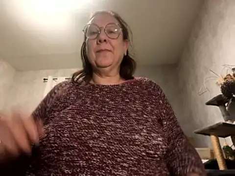 Snapshot of xmyriamx chatting on 01-07-26, 08:47 xmyriamx online show from 01-07-26, 08:47