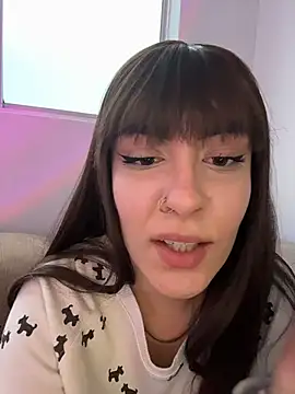 alesziarose  online show from 01-05-26, 10:46