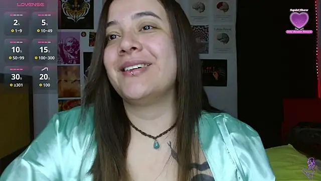Snapshot of Nova-Satela chatting on 05-25-26, 12:37 Nova-Satela online show from 05-25-26, 12:37