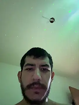 Snapshot of vinihfeh chatting on 06-10-26, 07:31 vinihfeh online show from 06-10-26, 07:31