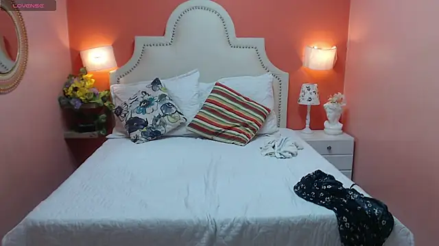 Snapshot of Dalila_Najjar_ chatting on 01-12-26, 02:46 Dalila Najjar online show from 01-12-26, 02:46