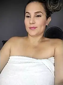 BUSSY DIVORCED online show from 01-13-26, 07:29