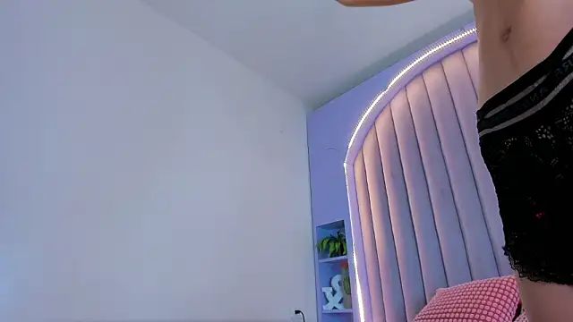 AmberStonne   online show from 02-20-26, 06:26