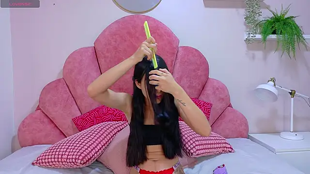 AmberStonne   online show from 04-09-26, 02:57