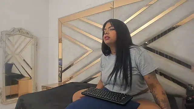 Snapshot of LunaFever69 chatting on 03-27-26, 03:48 LunaFever69 online show from 03-27-26, 03:48