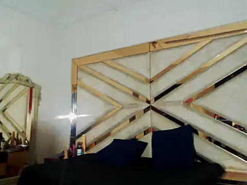 Snapshot of LunaFever69 chatting on 04-12-26, 03:32 LunaFever69 online show from 04-12-26, 03:32