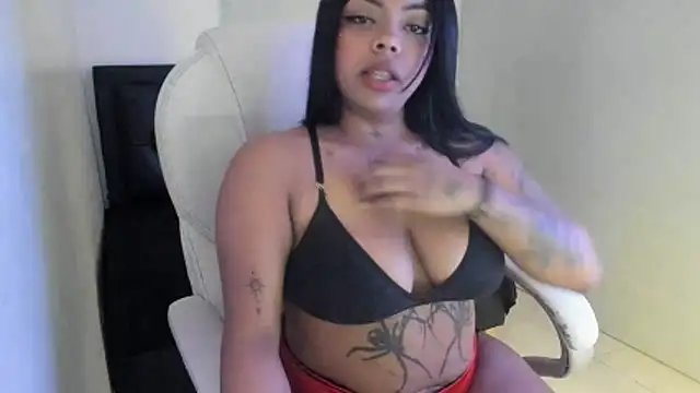 Snapshot of LunaFever69 chatting on 02-20-26, 06:26 LunaFever69 online show from 02-20-26, 06:26