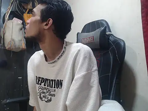 Calientes96 online show from 03-01-26, 05:29