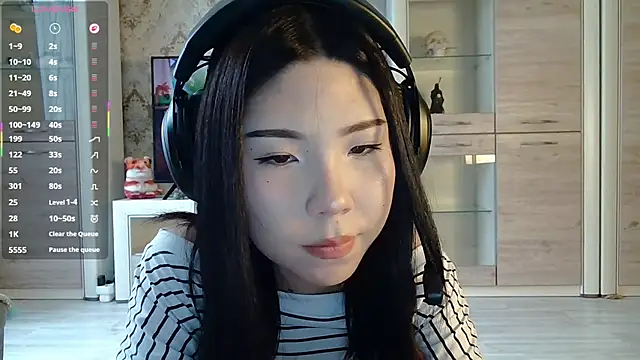 Snapshot of AprilOnilll chatting on 02-23-26, 10:05 AprilOnilll online show from 02-23-26, 10:05