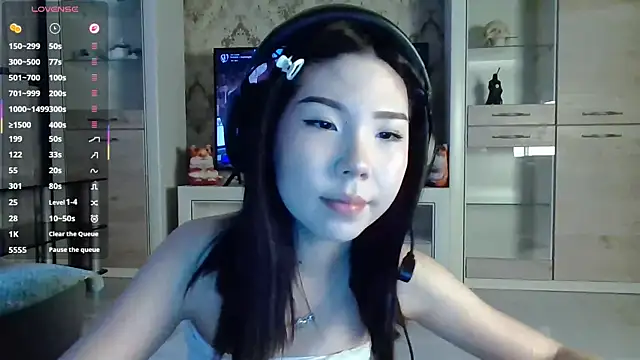 Snapshot of AprilOnilll chatting on 02-25-26, 11:54 AprilOnilll online show from 02-25-26, 11:54