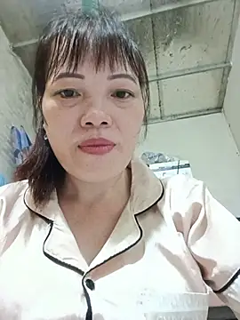 Snapshot of Sana-vn chatting on 06-18-26, 01:16 Sana-vn online show from 06-18-26, 01:16
