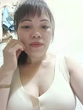 Snapshot of Sana-vn chatting on 06-25-26, 05:18 Sana-vn online show from 06-25-26, 05:18