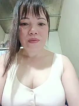 Snapshot of Sana-vn chatting on 06-09-26, 09:54 Sana-vn online show from 06-09-26, 09:54