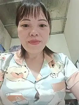 Snapshot of Sana-vn chatting on 06-19-26, 05:35 Sana-vn online show from 06-19-26, 05:35