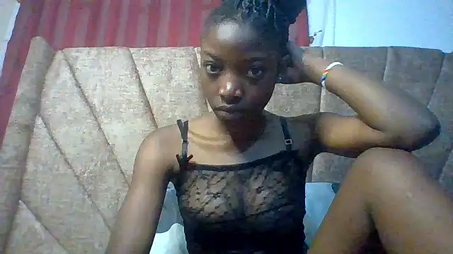 Snapshot of smily_sophia chatting on 01-17-26, 05:11 smily sophia online show from 01-17-26, 05:11