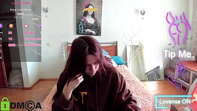 Lily Viola online show from 04-28-26, 07:57