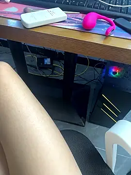 Snapshot of _xiaoxinxin_ chatting on 01-13-26, 02:21 xiaoxinxin online show from 01-13-26, 02:21