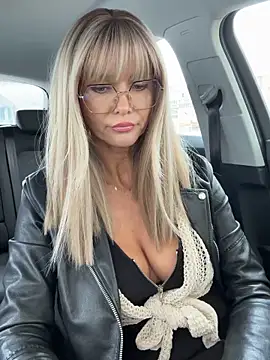 NaughtyNinky online show from 04-11-26, 06:32