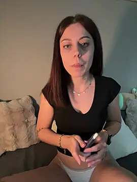 Snapshot of Luna_licous chatting on 06-02-26, 11:54 Luna licous online show from 06-02-26, 11:54