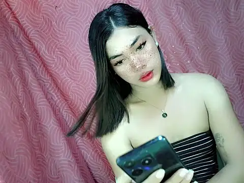 Snapshot of Margalona_ chatting on 07-16-26, 04:20 Margalona online show from 07-16-26, 04:20