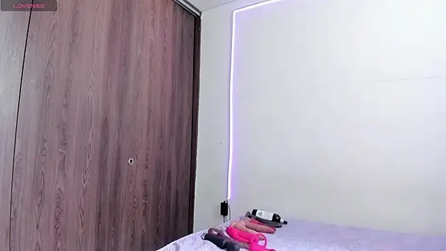 maazikeenx online show from 04-10-26, 02:13