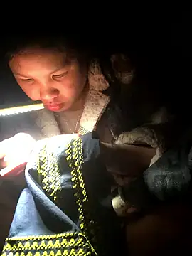 Snapshot of Minhkhue121 chatting on 01-11-26, 03:35 Minhkhue121 online show from 01-11-26, 03:35