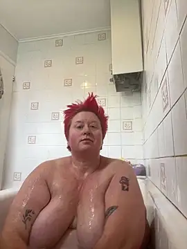 BustyRedxx online show from 04-22-26, 08:32