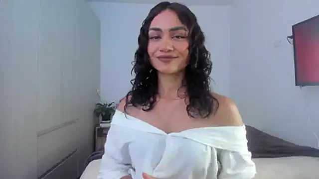 Snapshot of AmaraOsteen chatting on 05-09-26, 10:24 AmaraOsteen online show from 05-09-26, 10:24