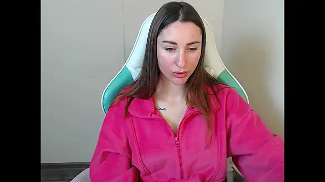 Snapshot of cammila_horn chatting on 03-02-26, 07:15 cammila horn online show from 03-02-26, 07:15