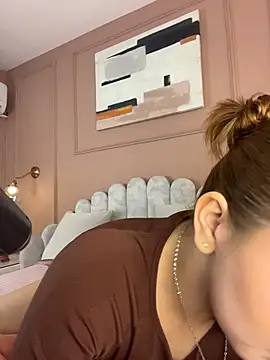 Snapshot of amber_price chatting on 01-10-26, 04:19 amber price online show from 01-10-26, 04:19